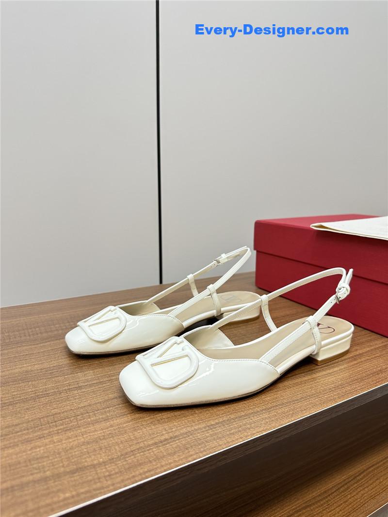 Va1e*ntin0 new big v buckle sandals shoes