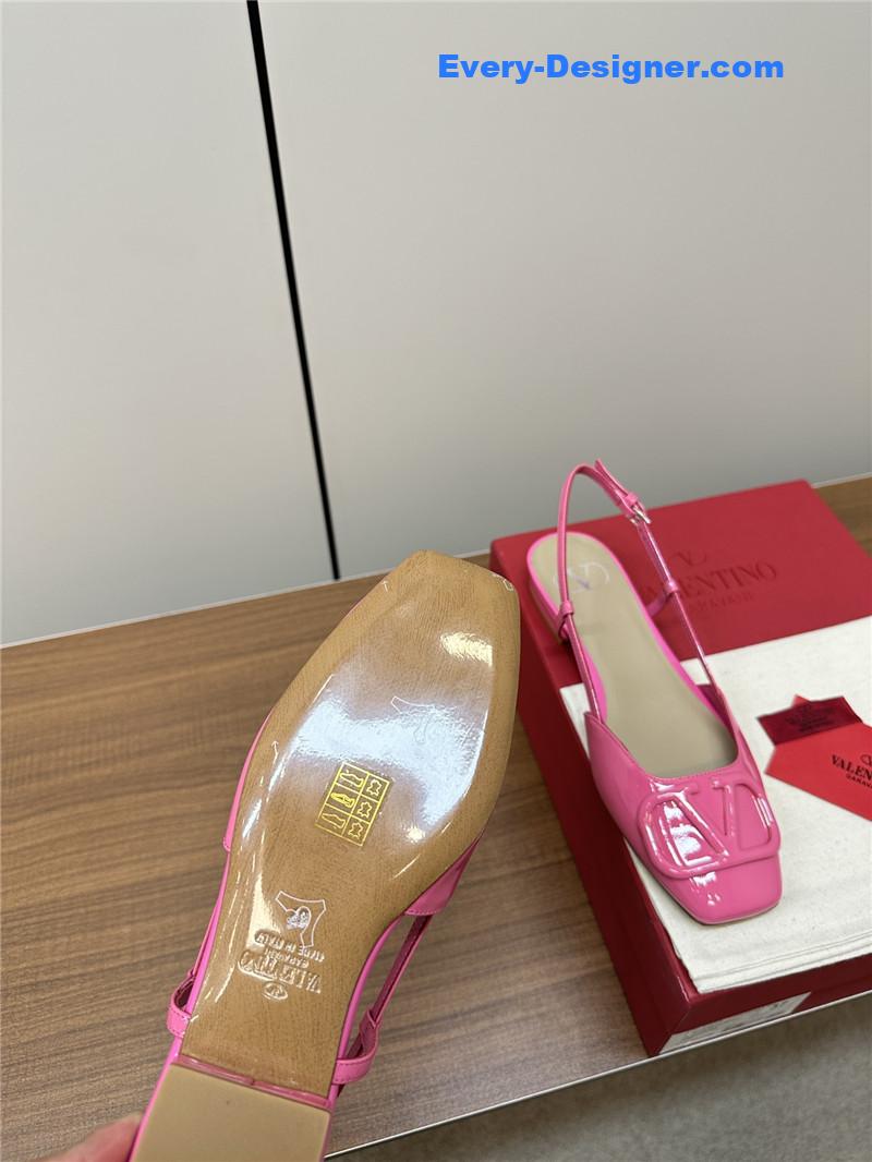 Va1e*ntin0 new big v buckle sandals shoes