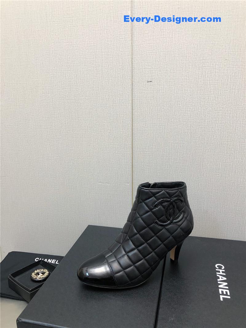 CC c standard round toe chunky heel ankle boots
