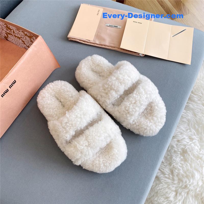 M1um1u autumn and winter trendy plush slippers