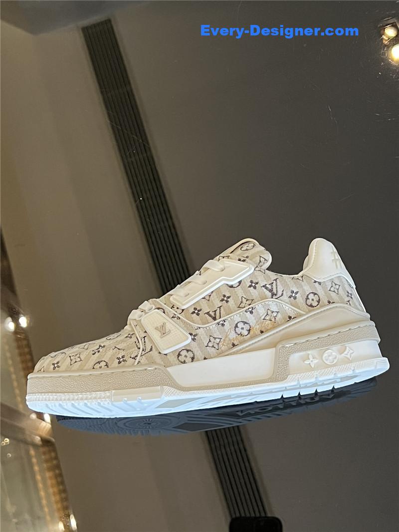 l0vis Vvtt0n lv time out sneakers