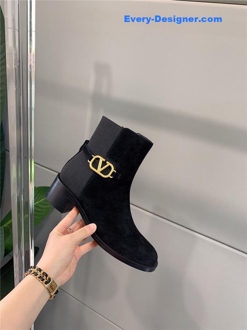 Va1e*ntin0 new v buckle high-heeled ankle boots