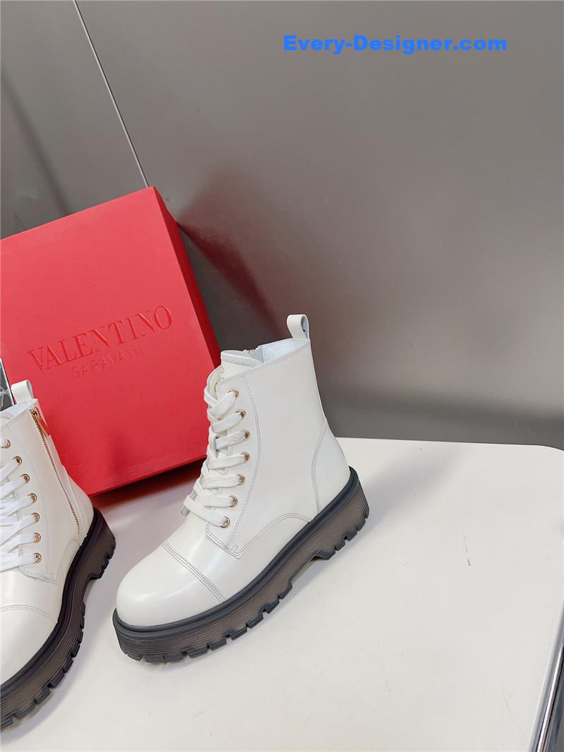 Va1e*ntin0 fall and winter catwalk boots