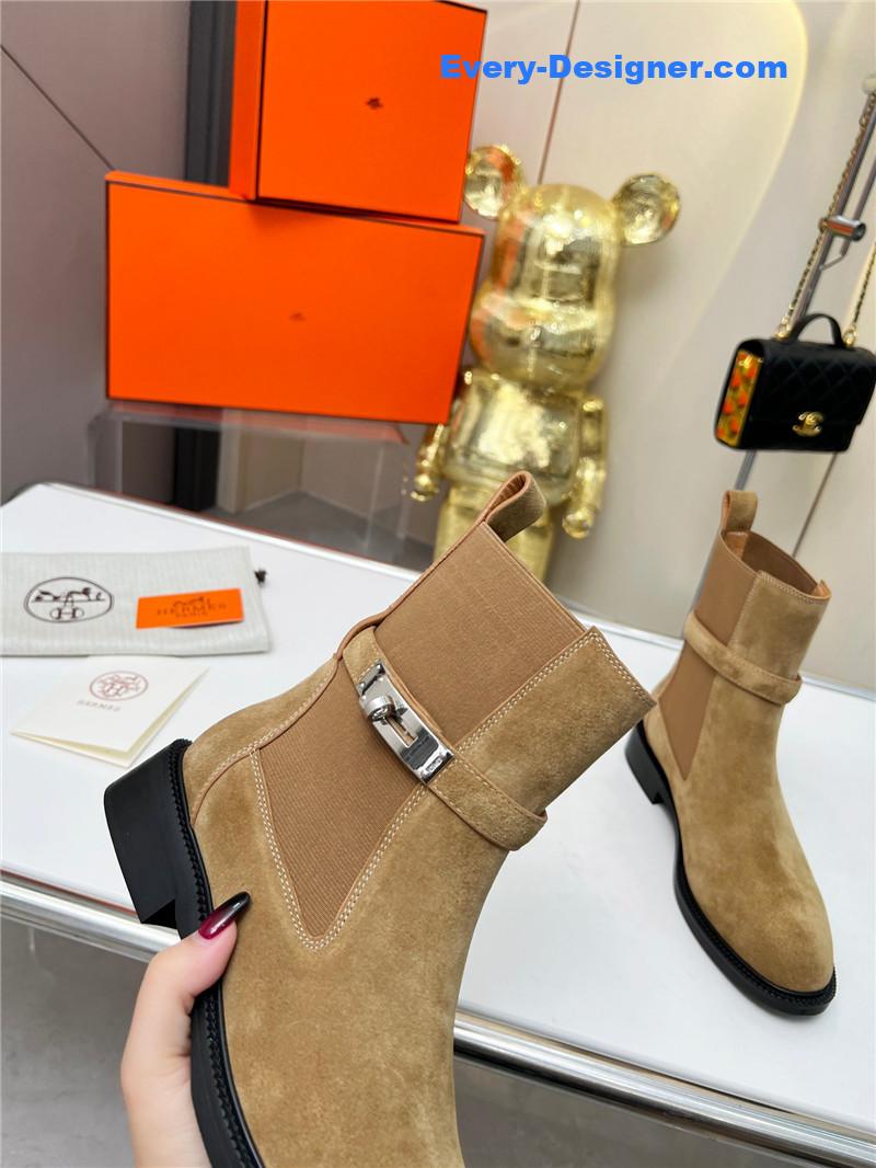 H**me5 new classic boots