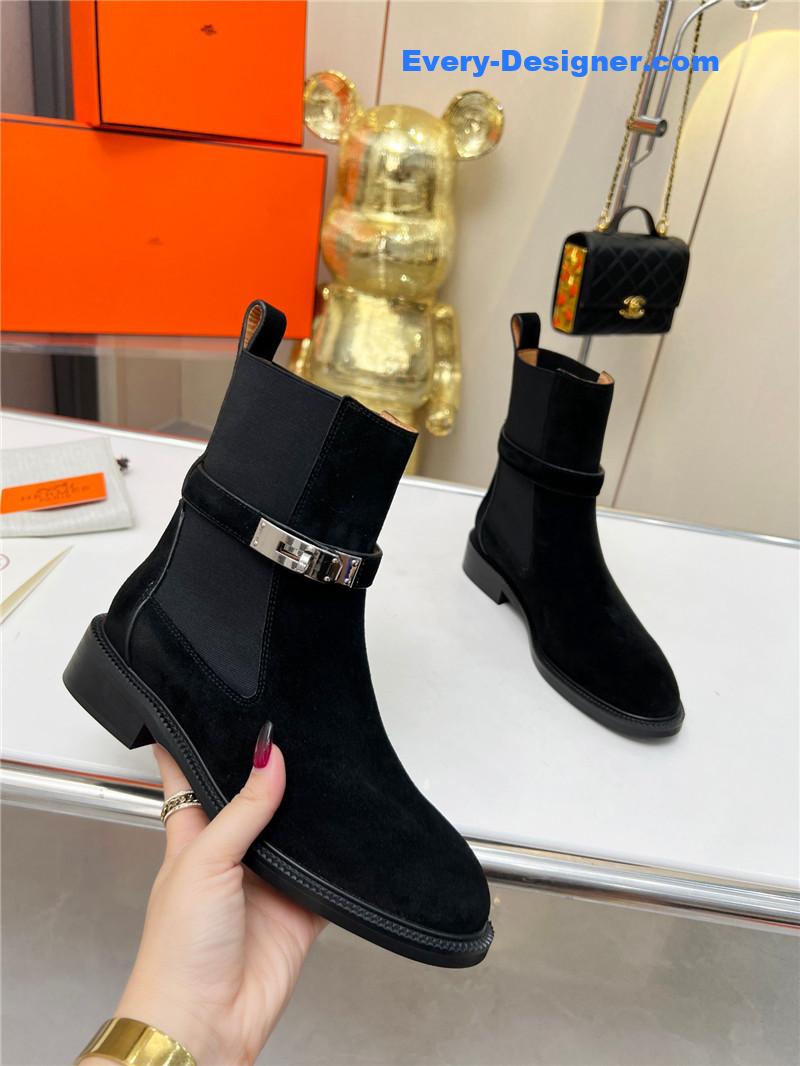H**me5 new classic boots