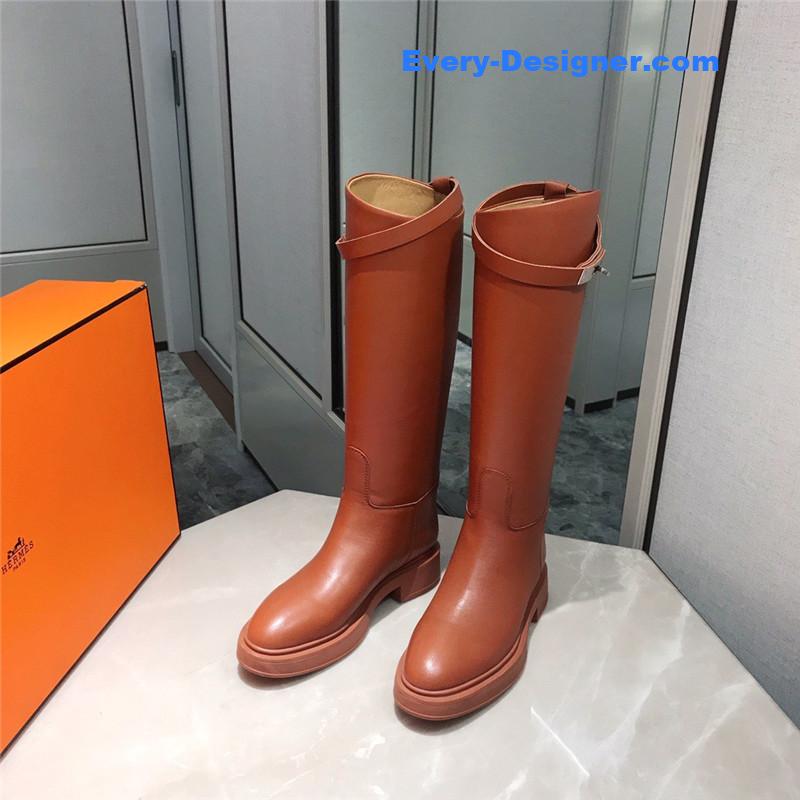 H**me5 new classic boots