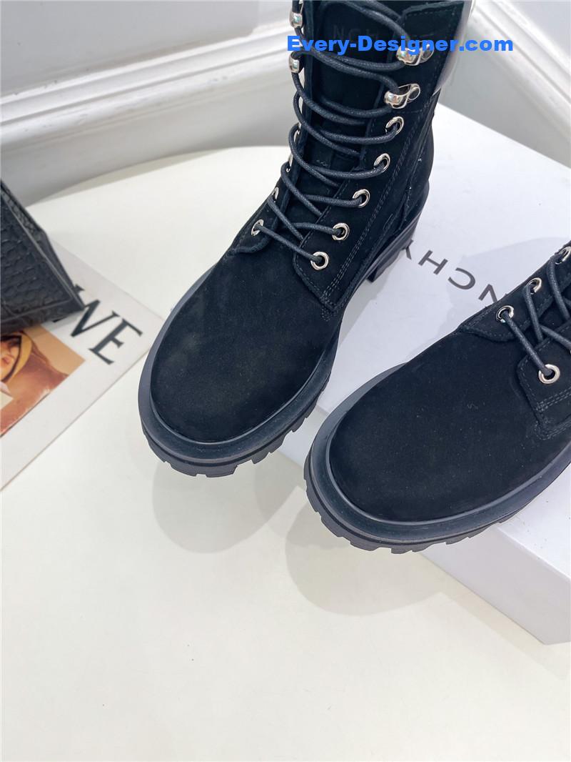 Givenchy’s new autumn and winter couple’s large yellow boots