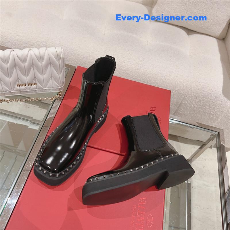 Va1e*ntin0 rivet short nude boots