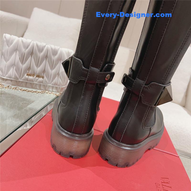 Va1e*ntin0 rivet high nude boots