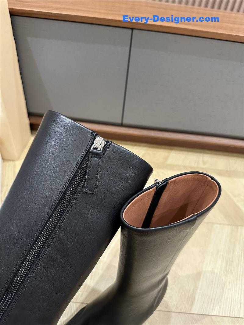 The R0w granny boots