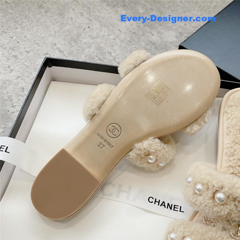 CC new wool slippers