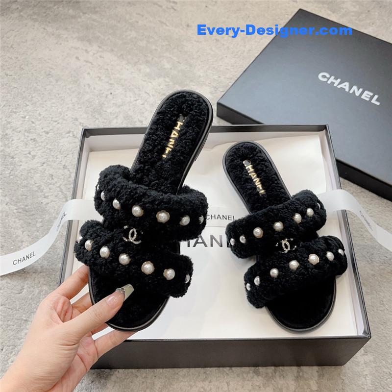 CC new wool slippers