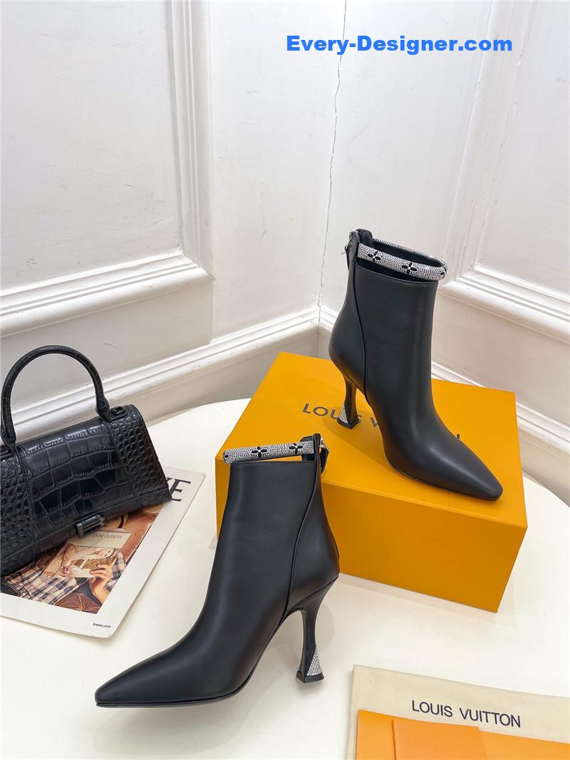 l0vis vvtt0n lv small square toe D1am0nd heel boots