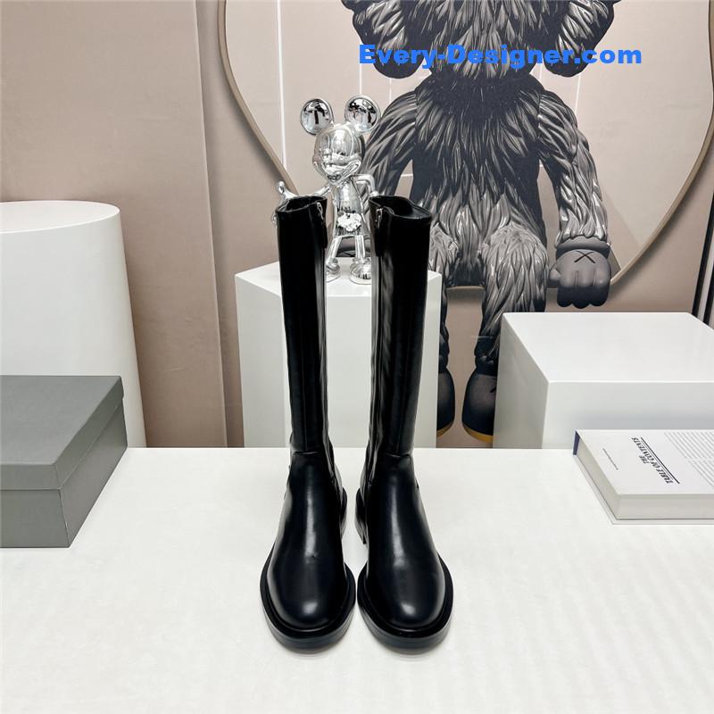 Ba1en*iaga round toe buttoned boots