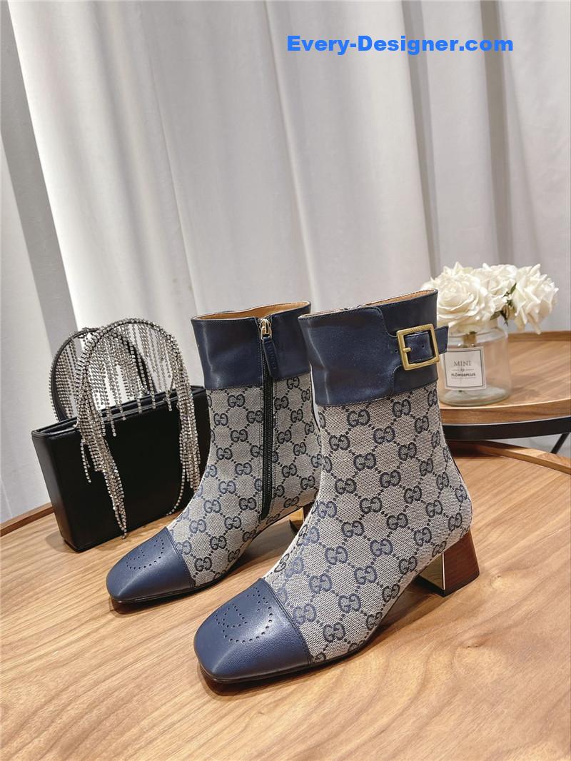 Gvc*1 side buckle ankle boots