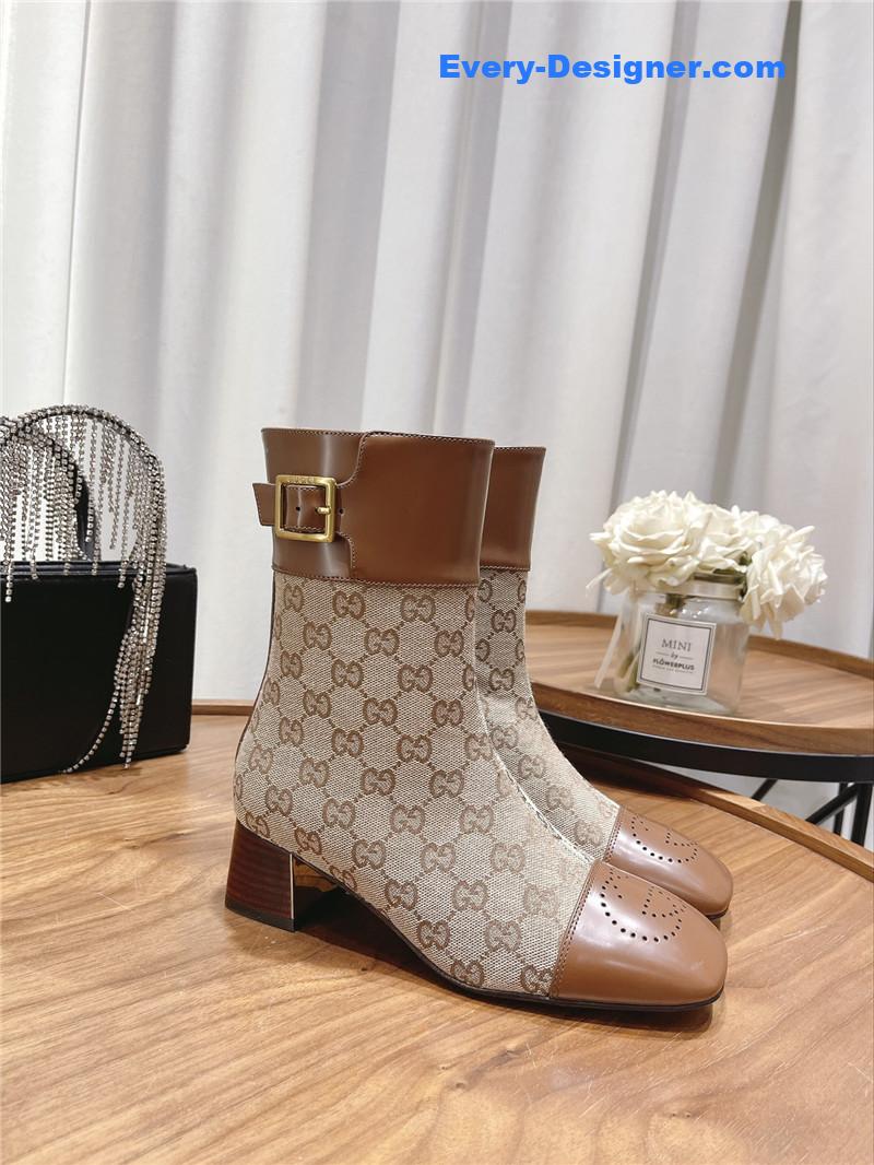 Gvc*1 side buckle ankle boots