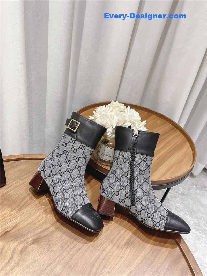 Gvc*1 side buckle ankle boots
