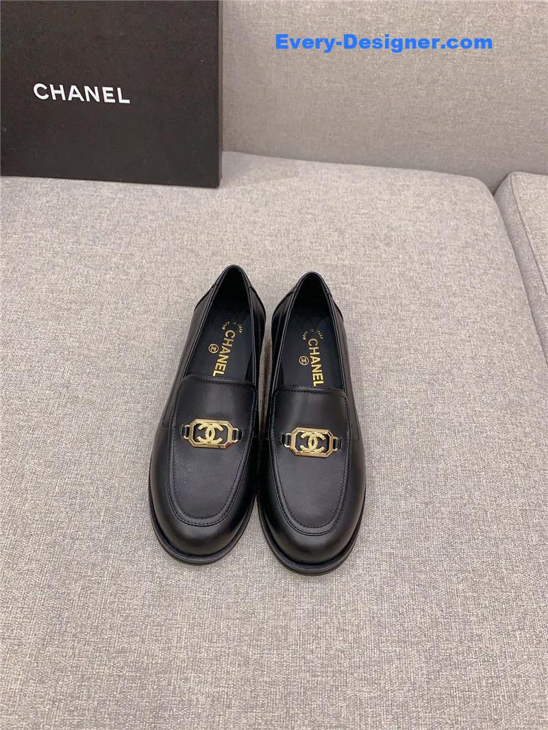 CC new flat loafers