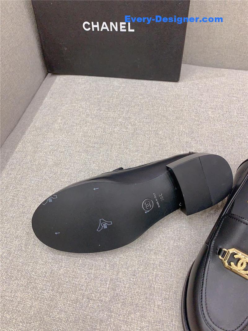 CC new flat loafers