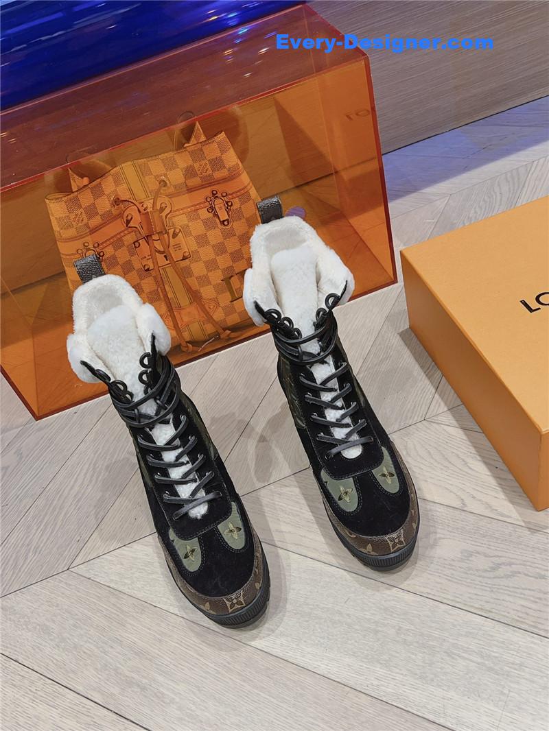l0vis Vvtt0n lv classic high heel martin boots