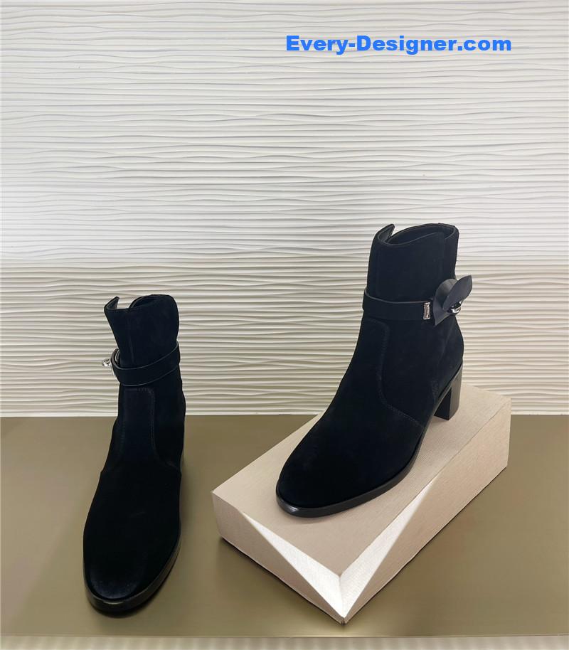 H**me5 new classic kelly buckle short boots