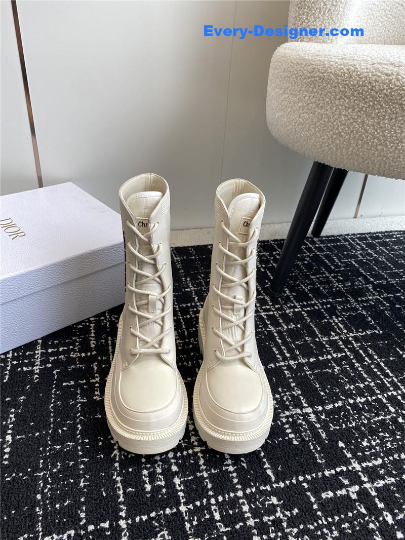 D10r new lace up martin boots