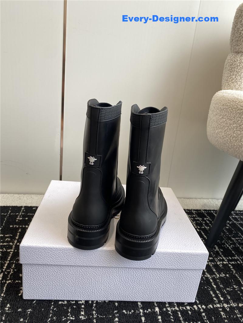 D10r new lace up martin boots
