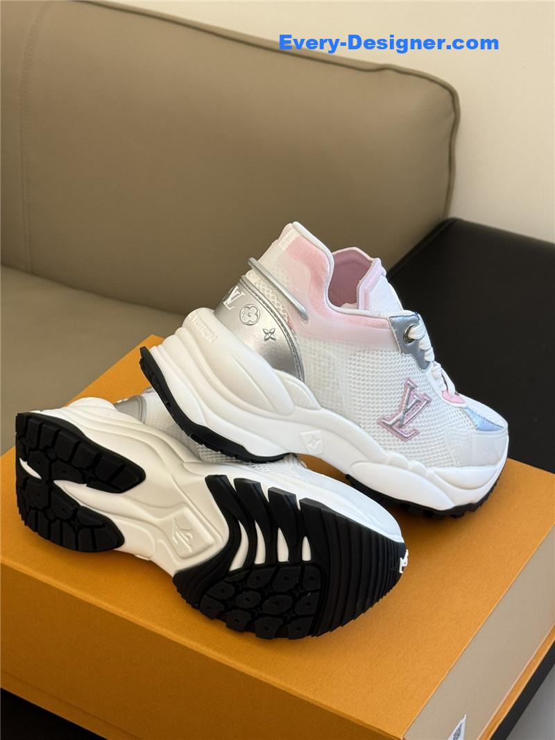 l0vis Vvtt0n lv classic running shoes