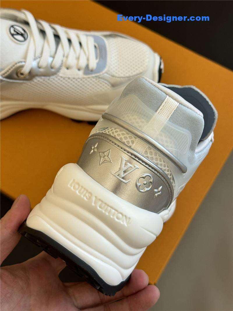 l0vis Vvtt0n lv classic running shoes
