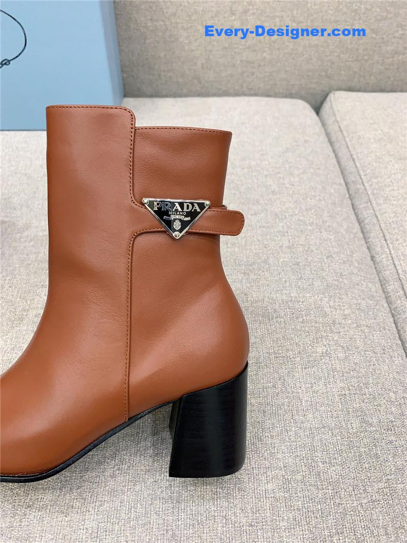 Pra*a new triangle high heel boots