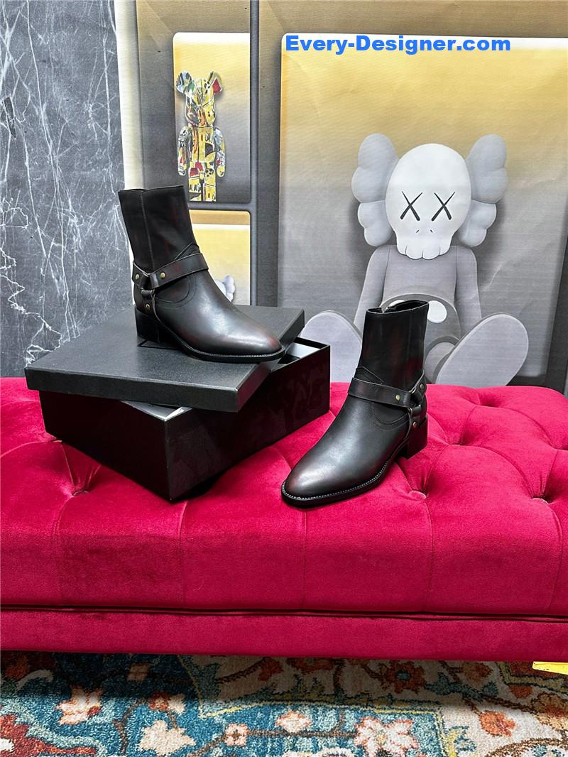 Y51 sleeveless boots
