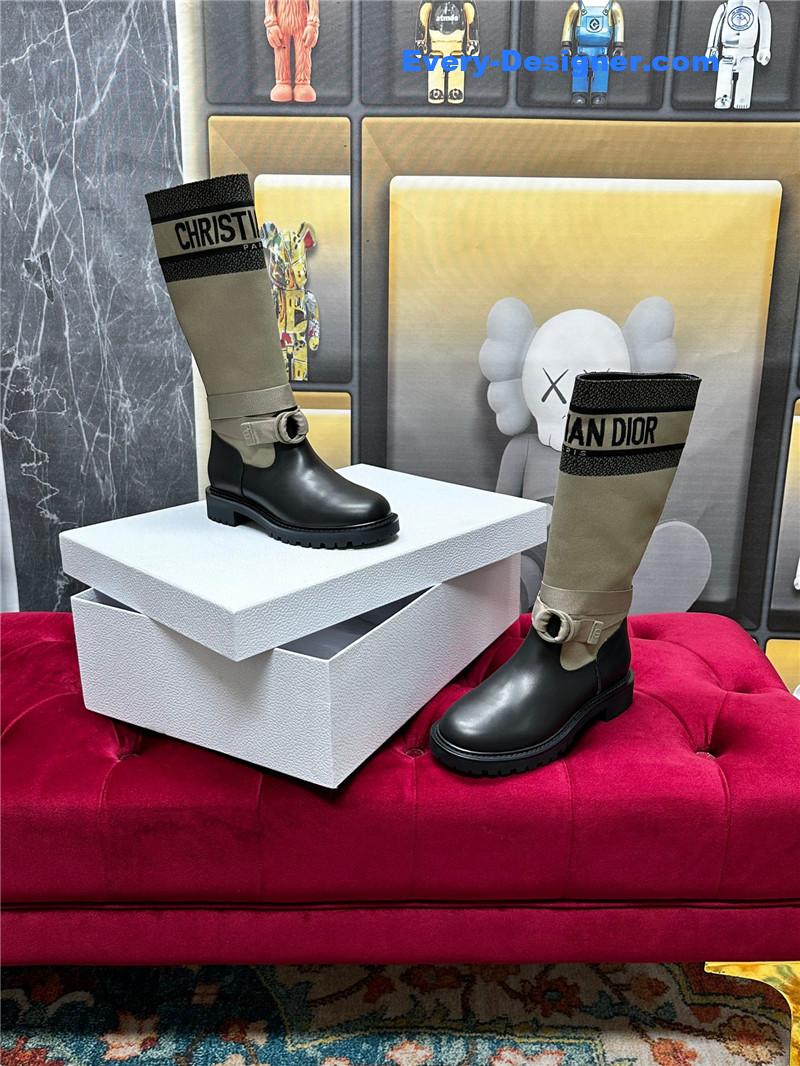 D10r classic knight boots