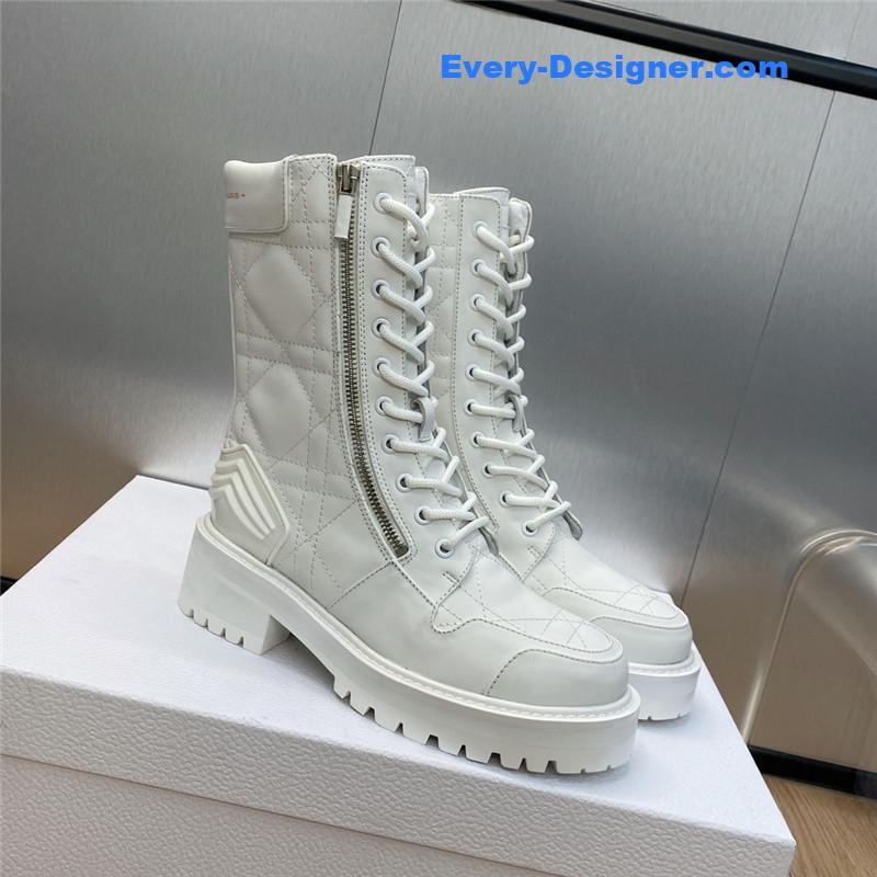 D10r low heel round toe lace up knight boots