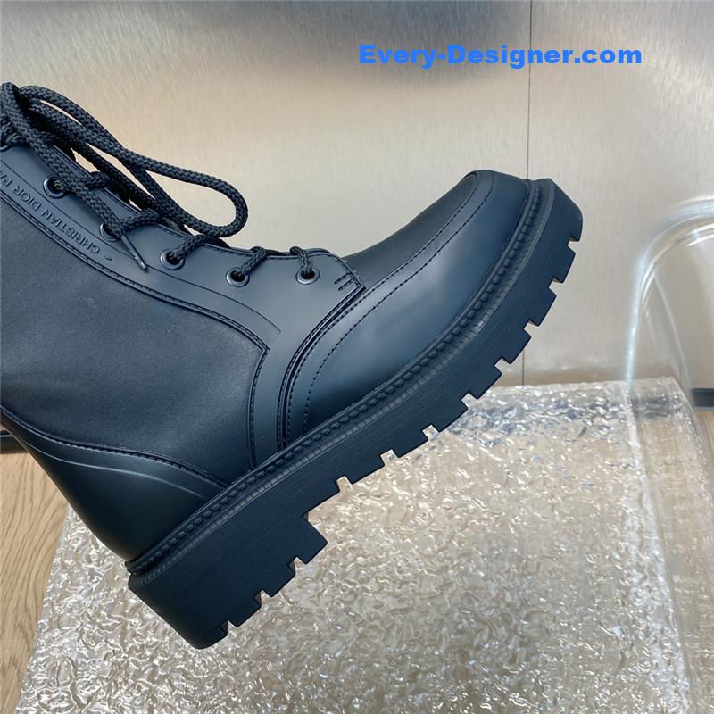 D10r low heel round toe lace up knight boots
