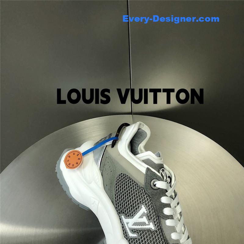 l0vis Vvtt0n lv run55 sneakers