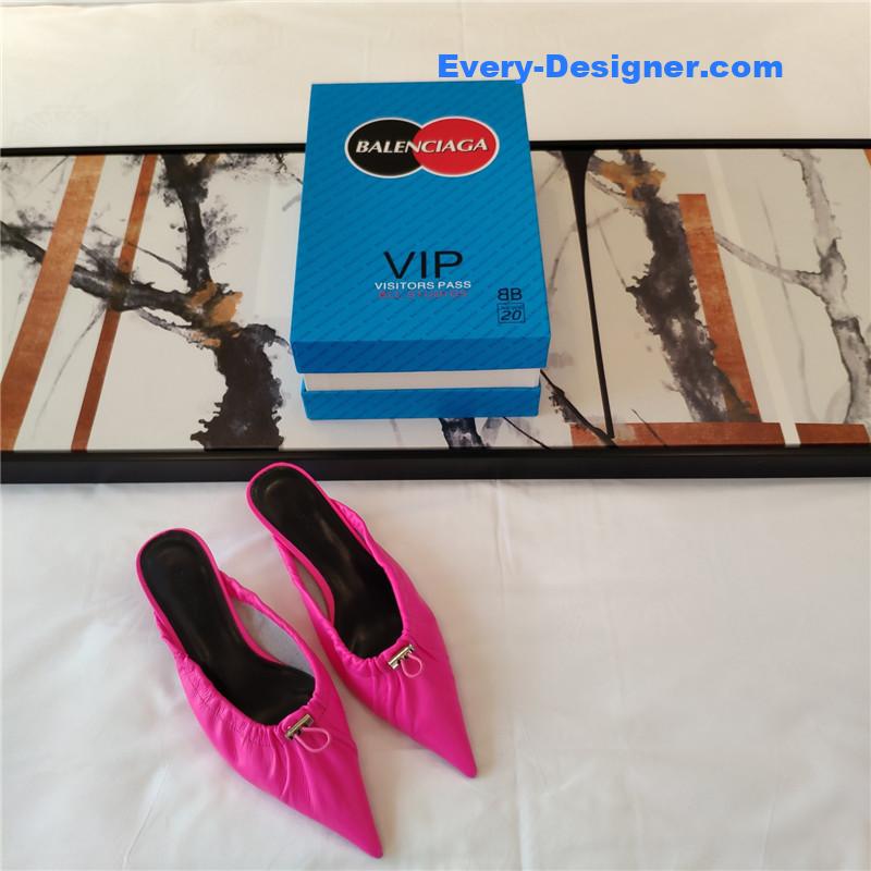Ba1en*iaga’s new knife-heel kitten-heel elastic cuffed shoes