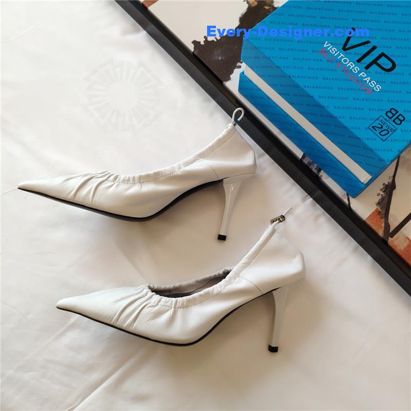 Ba1en*iaga’s new knife-heel kitten-heel elastic cuffed shoes