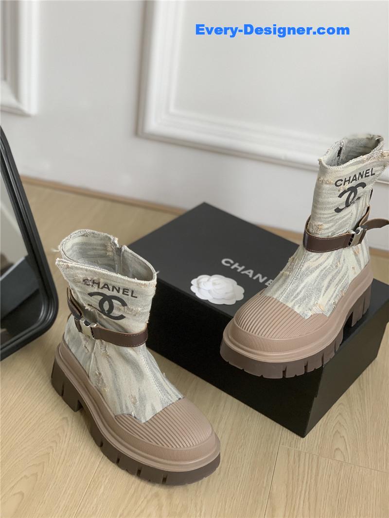 CC hidden canvas boots