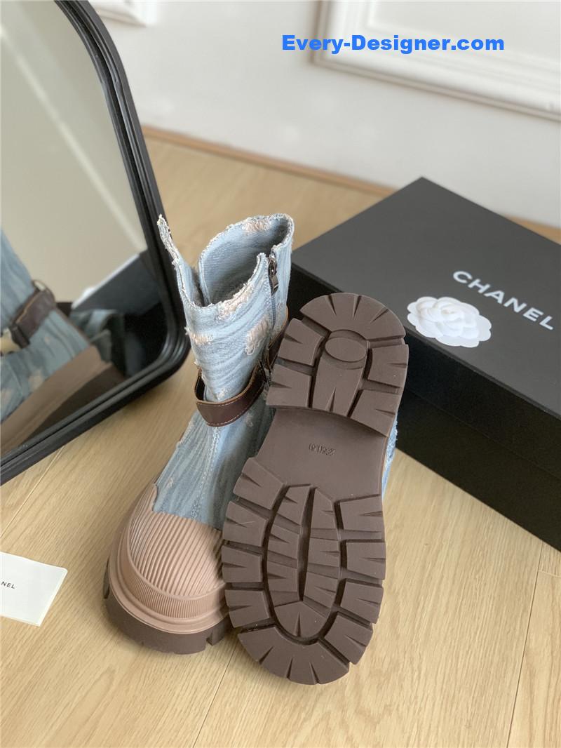 CC hidden canvas boots