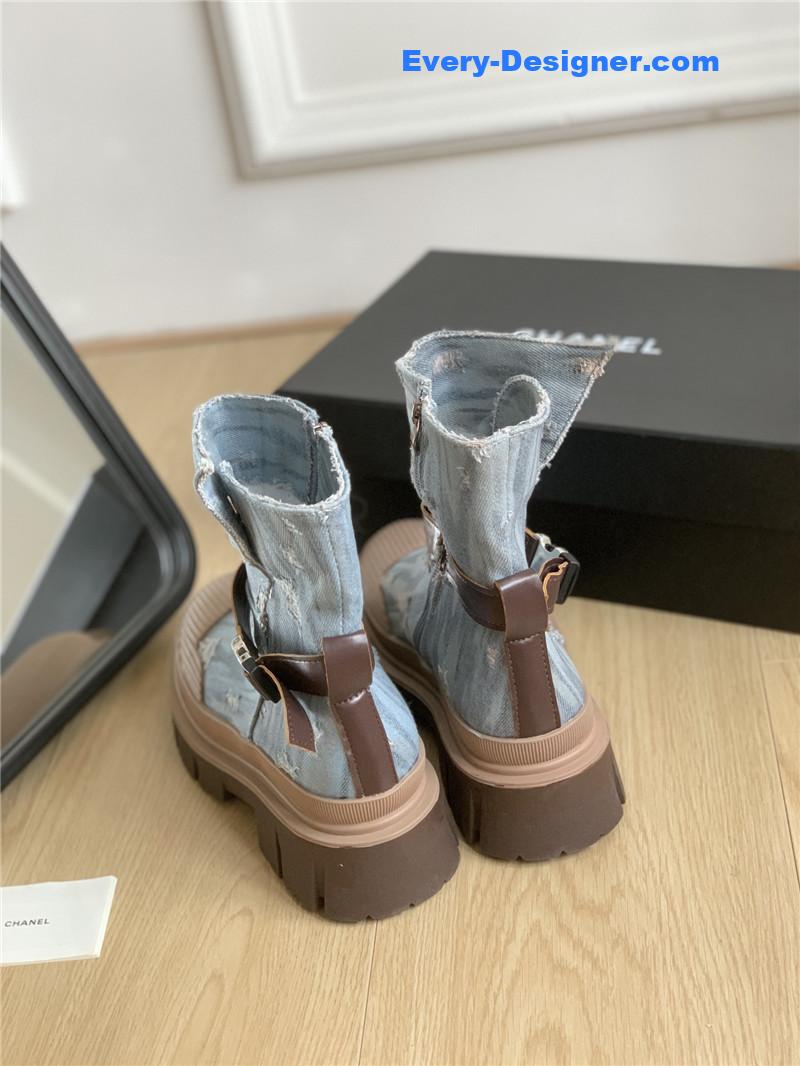 CC hidden canvas boots