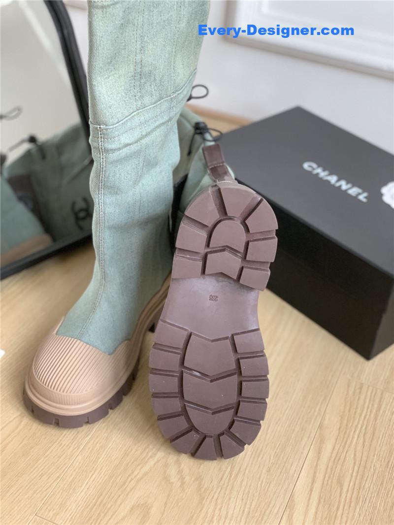CC hidden canvas boots
