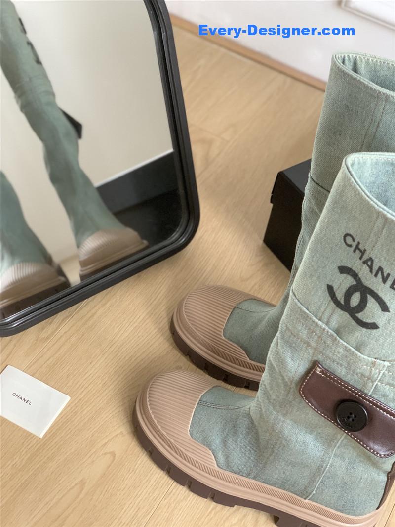 CC hidden canvas boots