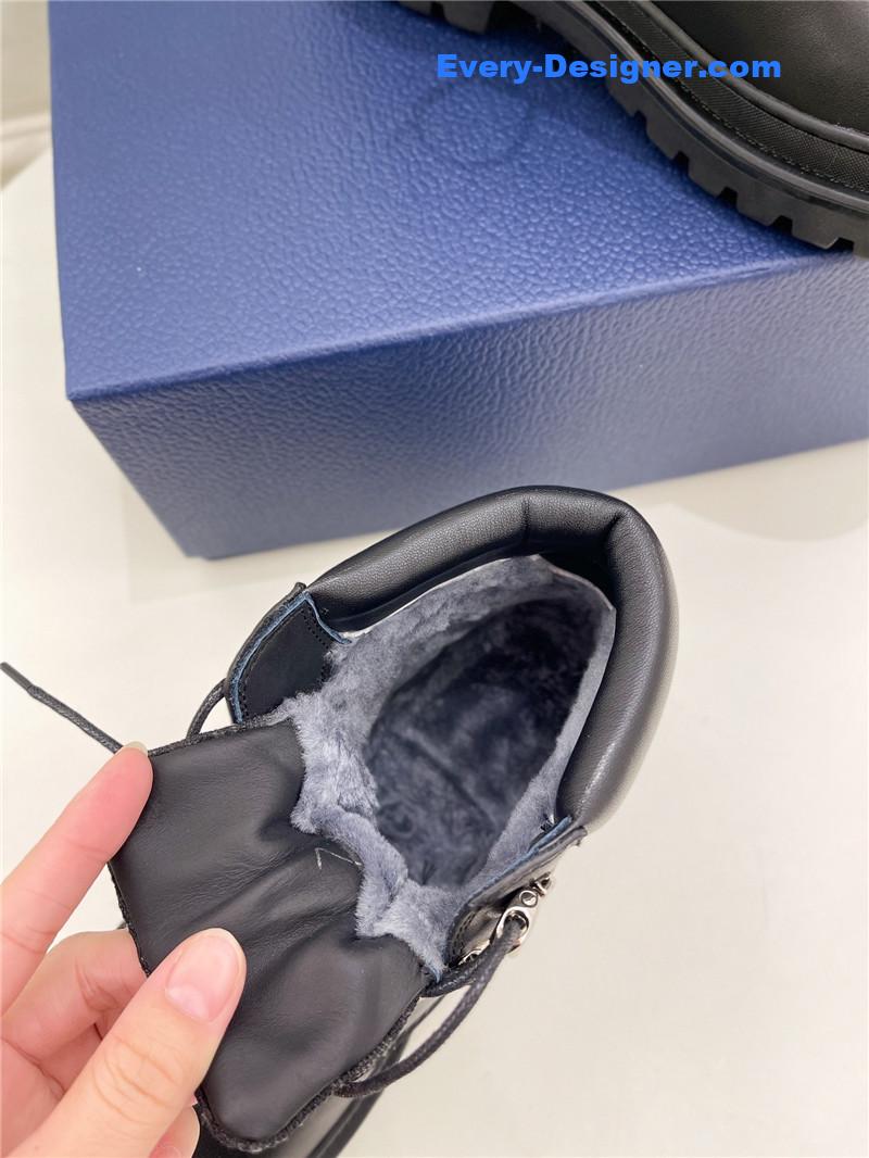 D10r new wool boots