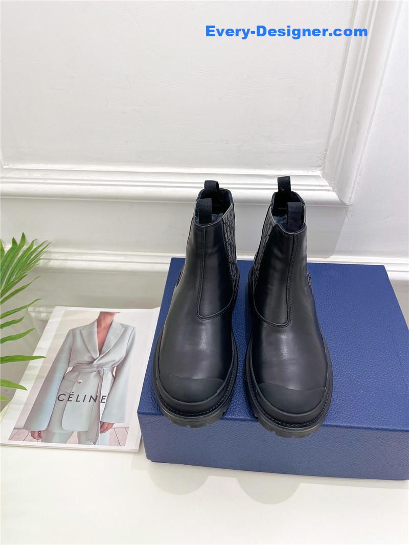 D10r new wool boots