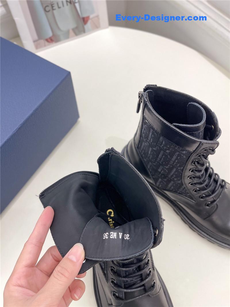 D10r new wool boots