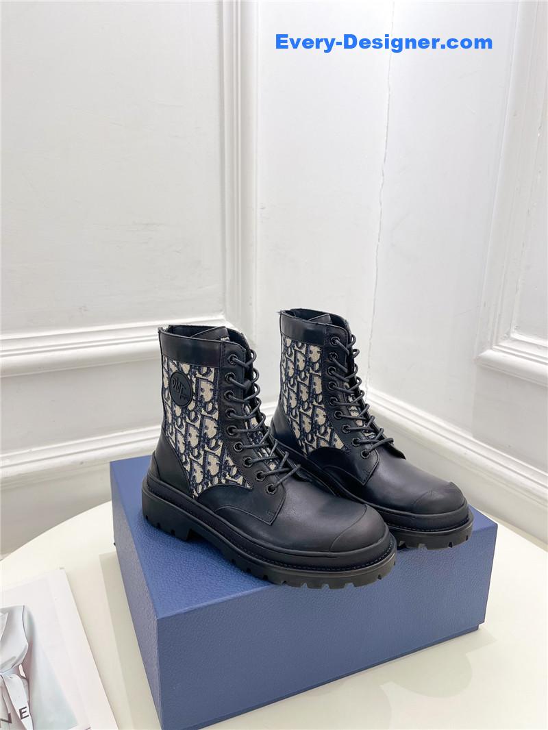 D10r new wool boots