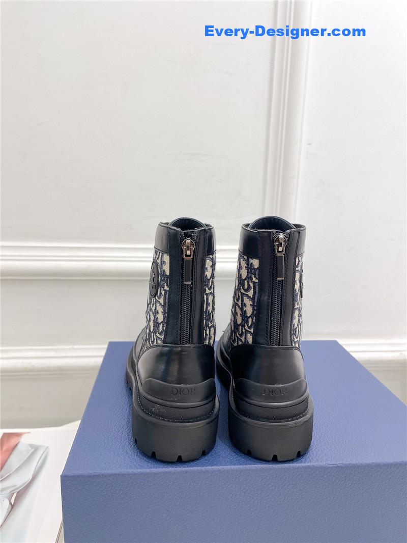 D10r new wool boots