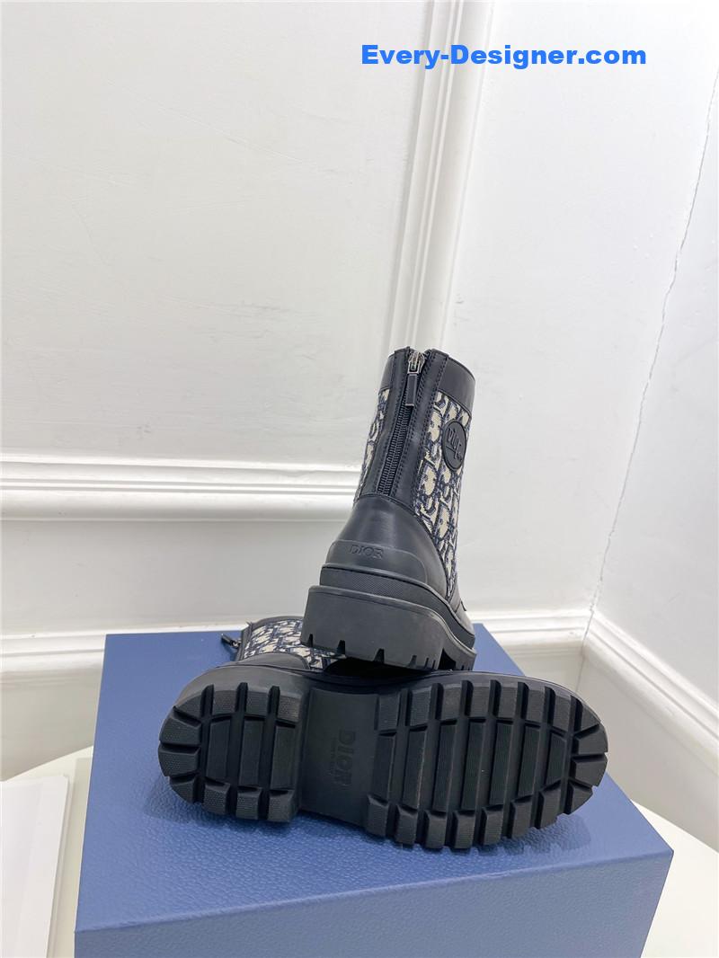 D10r new wool boots