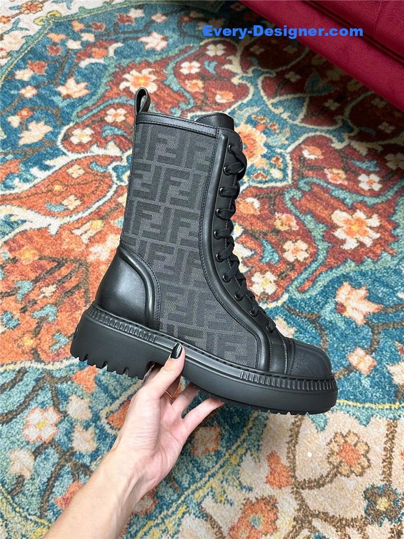 F**di new presbyopia lace-up martin boots
