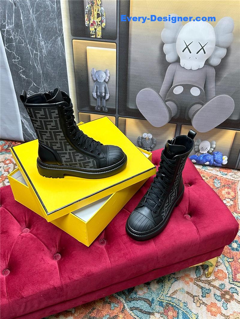 F**di new presbyopia lace-up martin boots